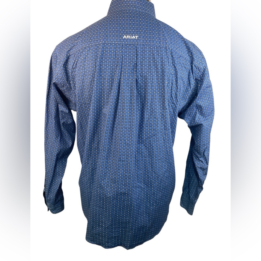 Ariat Blur Patterned Long Sleeve Button Down Shir… - image 2